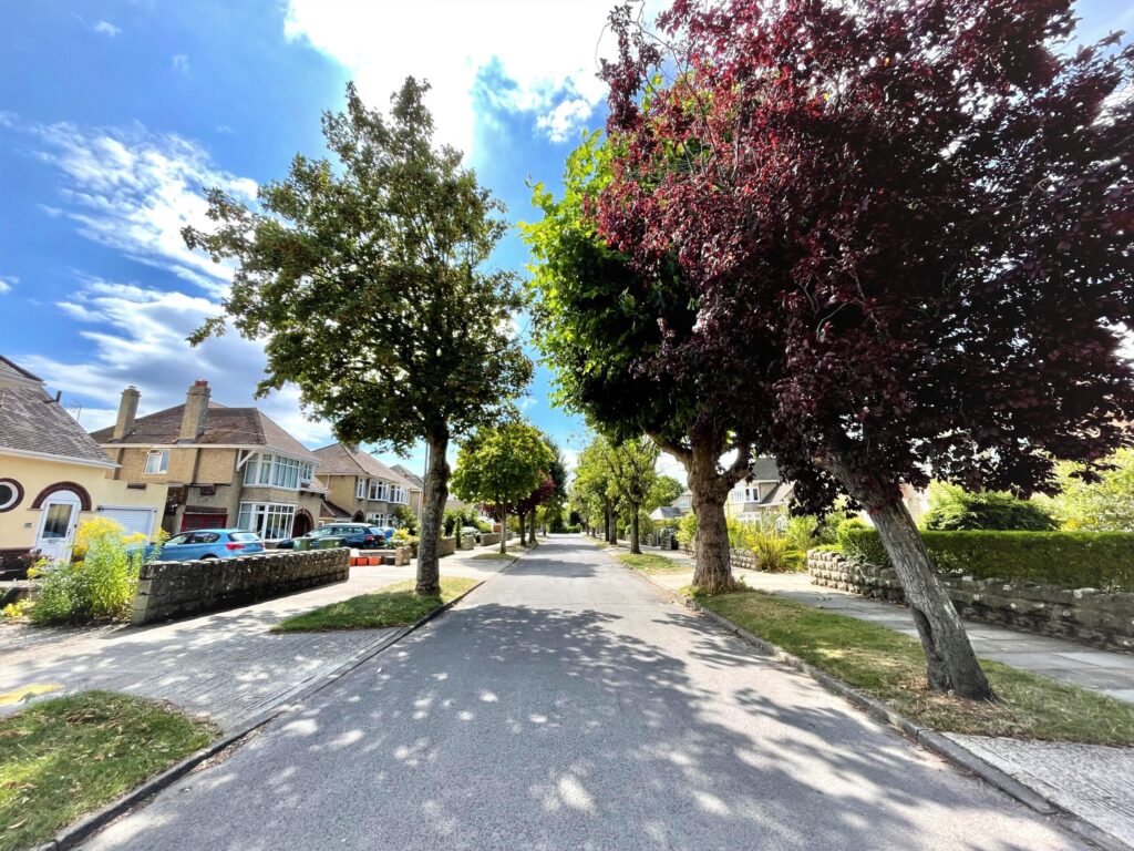 10 Things To Look For When Choosing An Estate Agent | Miles Bryon